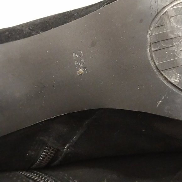 Suede and fur boots with tassel - Picture 11 of 11